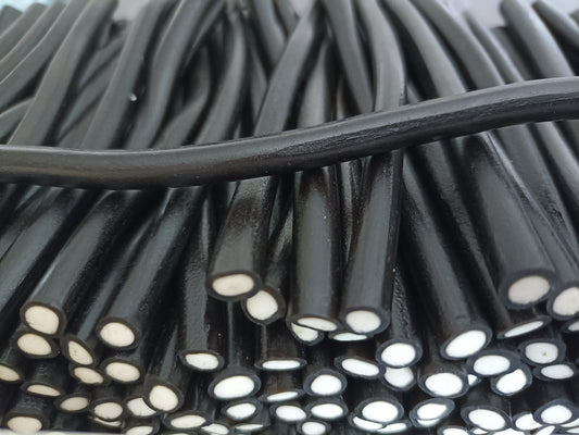 Sticks fourrés lisses réglisse (x5)